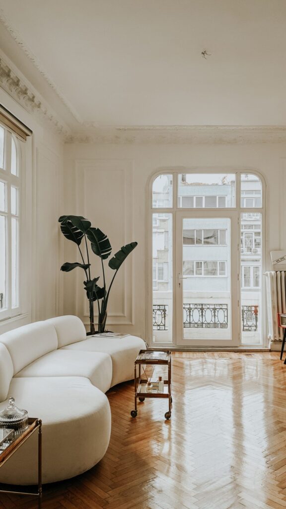 Bright 2 bedroom apartment in Oyster Bay photo 1