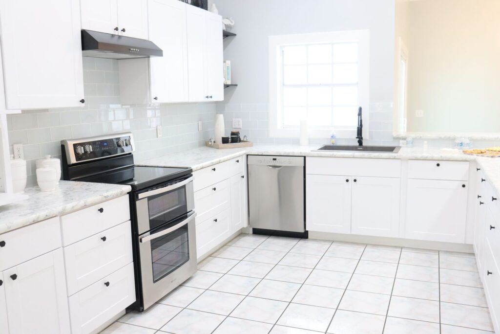 Bright 2 bedroom apartment in Oyster Bay photo 2